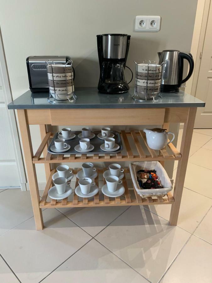 De 100m² Bien Situe Apartment *